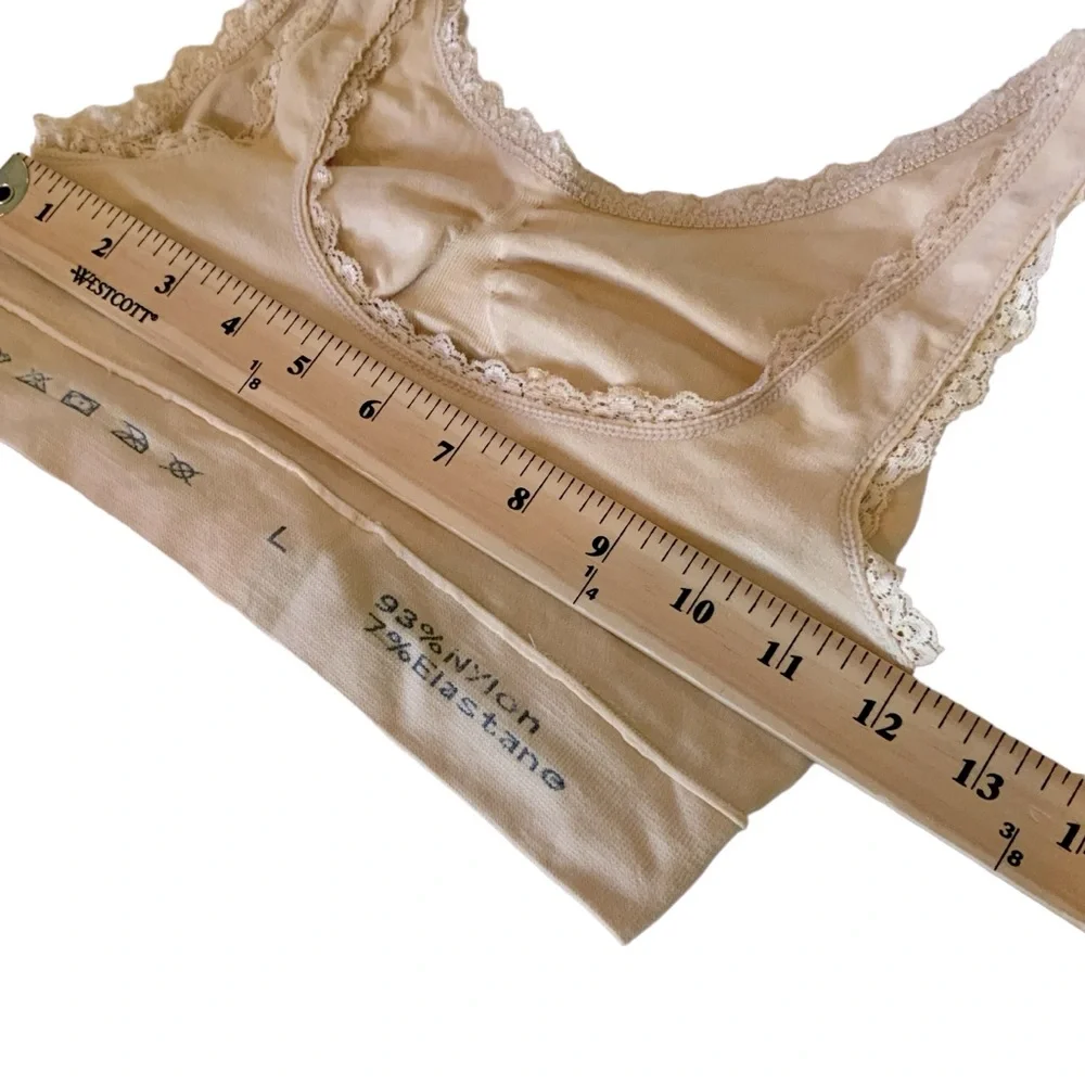 Sports Bra With Criss Cross Hook and Eye Lift Beige Removable Pads New Large